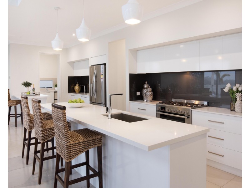 16 Renoso Place, Little Mountain QLD 4551