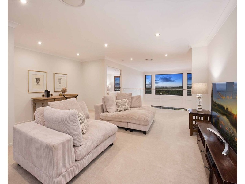 16 Renoso Place, Little Mountain QLD 4551