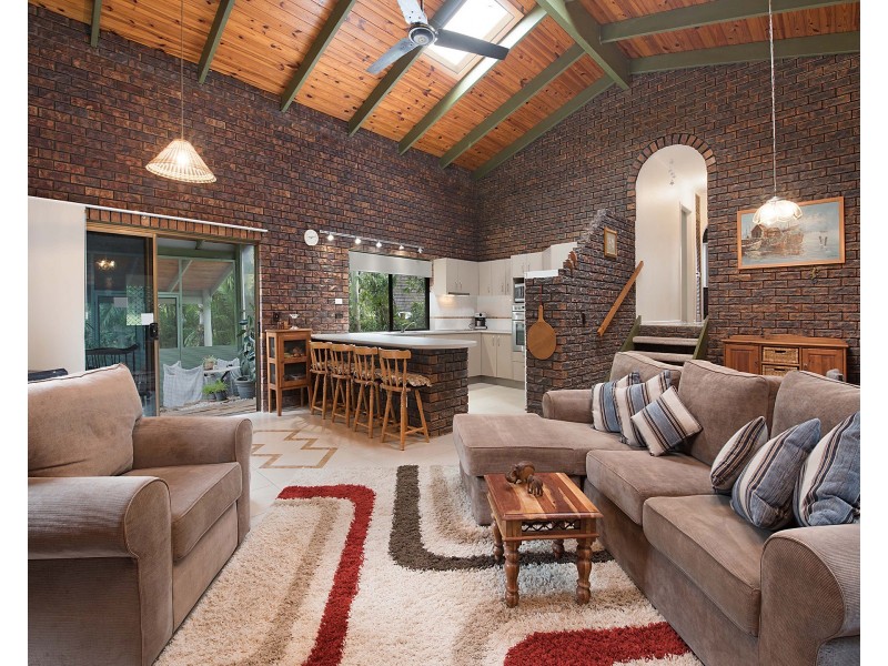 49 Railway Parade, Glass House Mountains QLD 4518