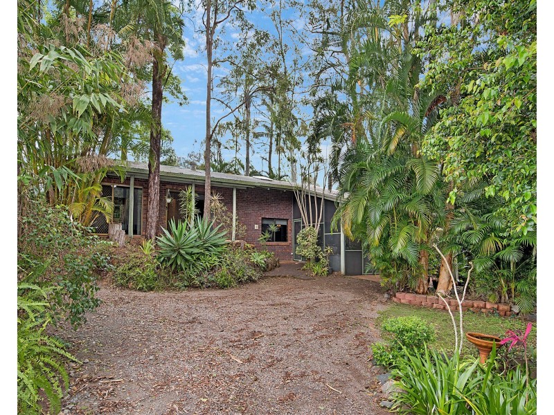 49 Railway Parade, Glass House Mountains QLD 4518