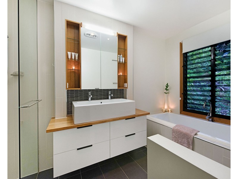 4 Panorama Ridge Road, Buderim QLD 4556