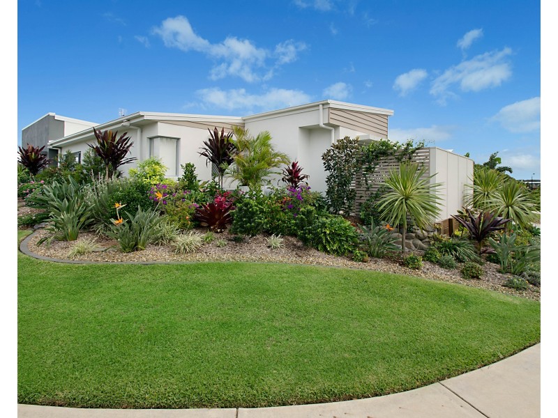 2/27 Tibouchina Street, Mountain Creek QLD 4557