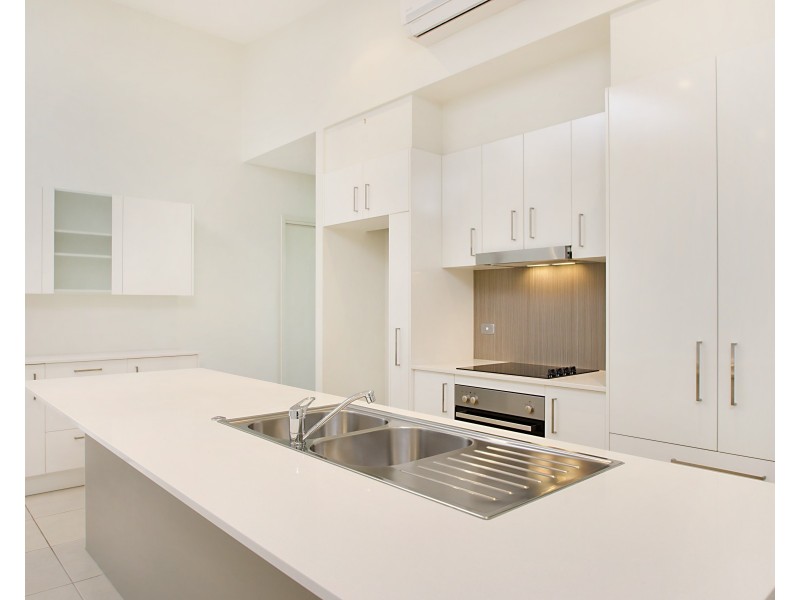 2/27 Tibouchina Street, Mountain Creek QLD 4557