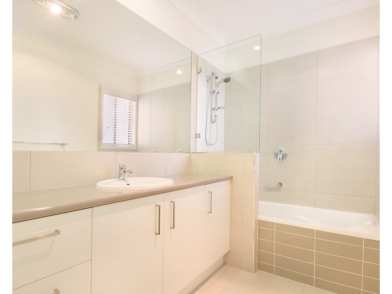 2/27 Tibouchina Street, Mountain Creek QLD 4557