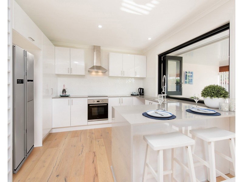 10 Halyard Drive, Wurtulla QLD 4575