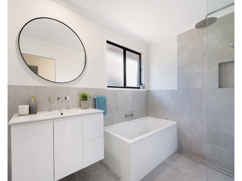 10 Halyard Drive, Wurtulla QLD 4575