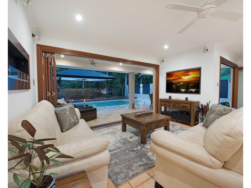 35 Kirsty Drive, Tanawha QLD 4556