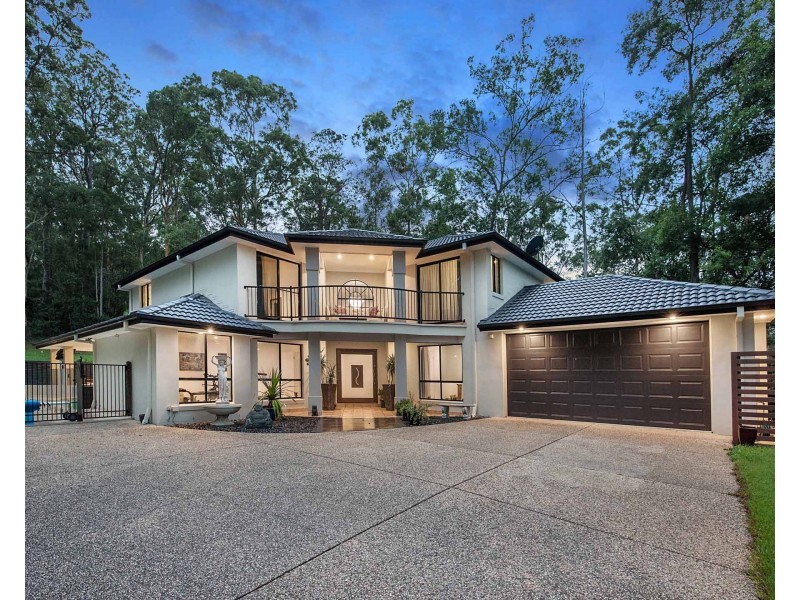 35 Kirsty Drive, Tanawha QLD 4556