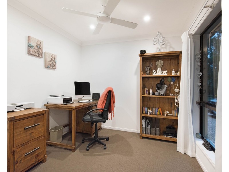 35 Kirsty Drive, Tanawha QLD 4556