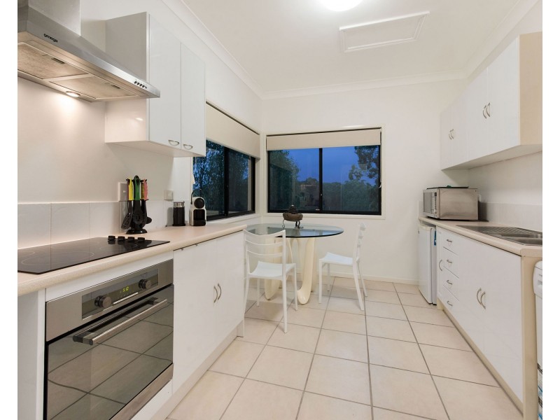 35 Kirsty Drive, Tanawha QLD 4556