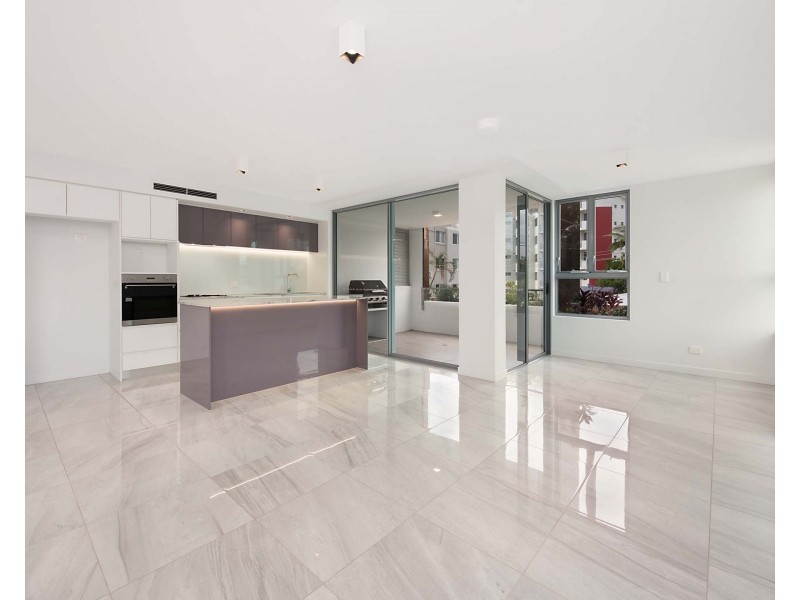 205/34 Picnic Point Esplanade, Maroochydore QLD 4558