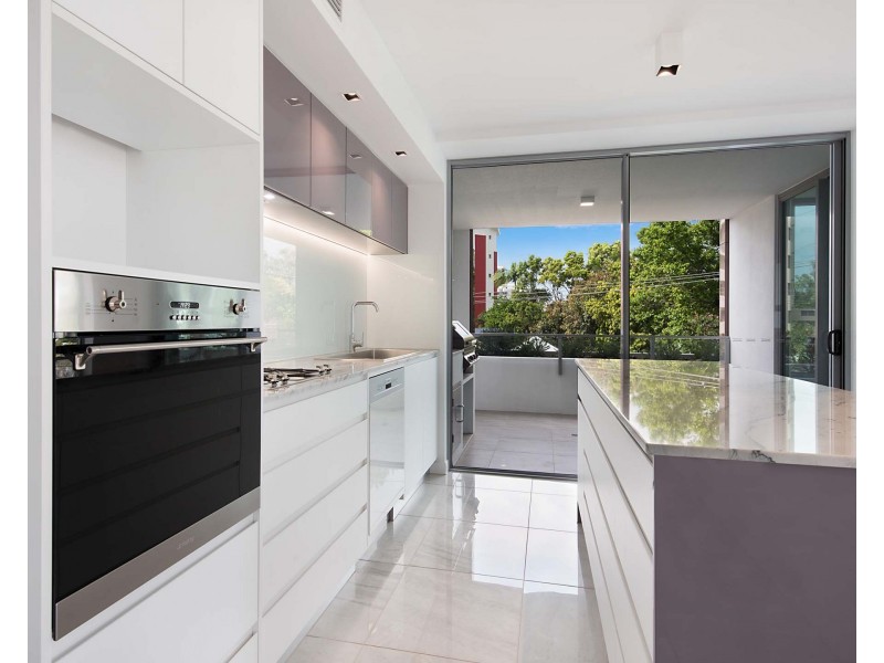 205/34 Picnic Point Esplanade, Maroochydore QLD 4558