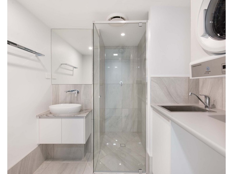 205/34 Picnic Point Esplanade, Maroochydore QLD 4558