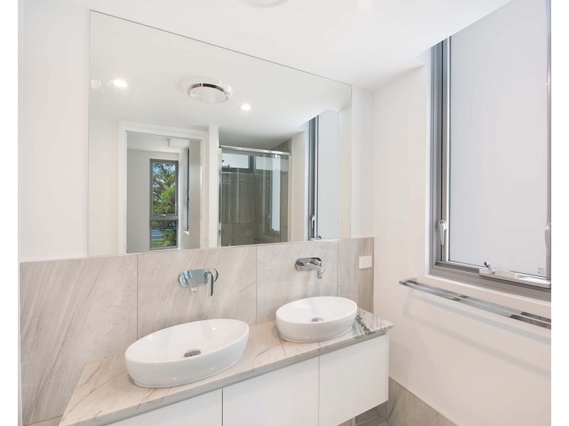 205/34 Picnic Point Esplanade, Maroochydore QLD 4558