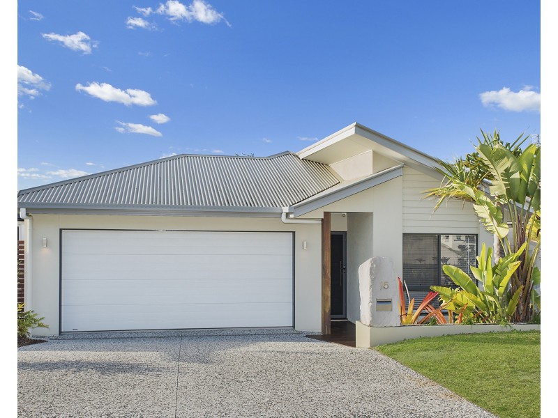 15 Robur Crescent, Mountain Creek QLD 4557