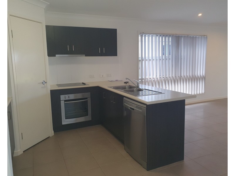 28 Lamatia Drive, Mountain Creek QLD 4557