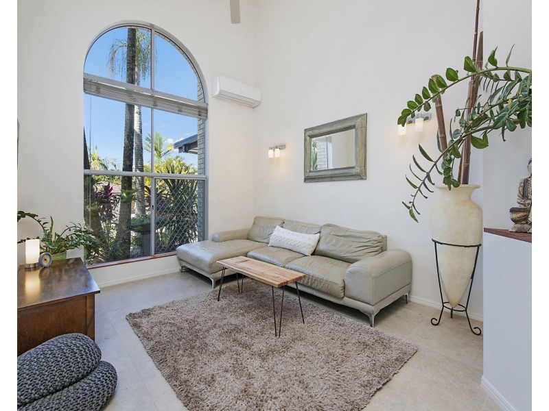 8 Greenway Place, Mountain Creek QLD 4557