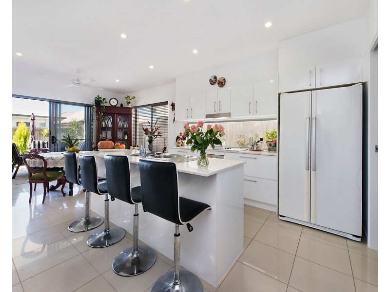 5 Stradbroke Street, Mountain Creek QLD 4557