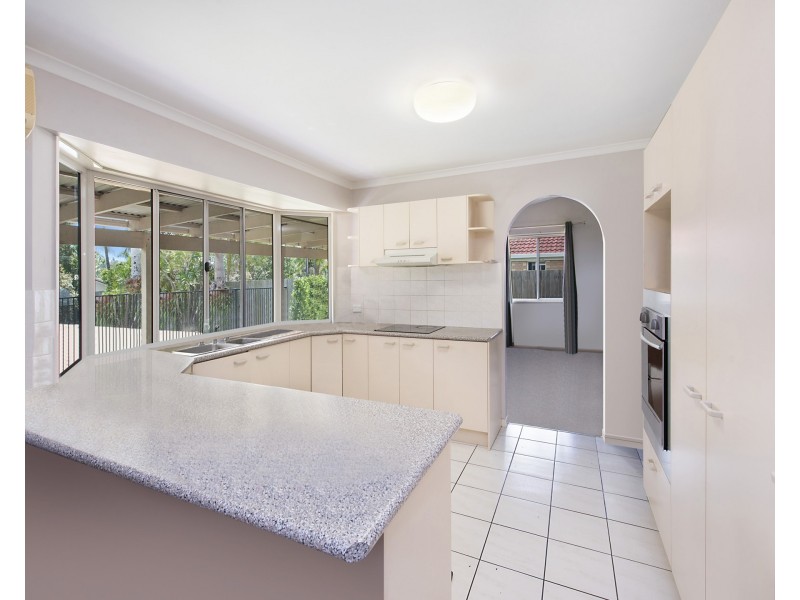 220 Karawatha Drive, Buderim QLD 4556