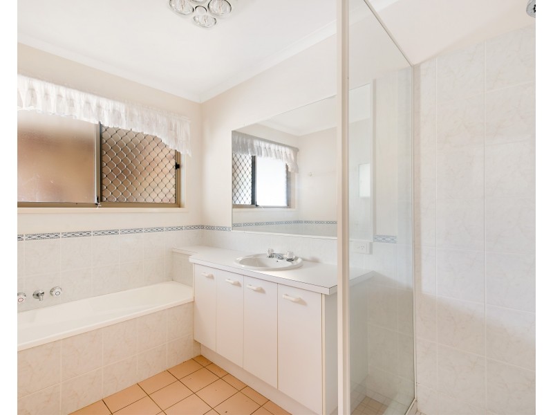 2/23 Clithero Avenue, Buderim QLD 4556