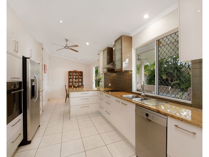 18 Piccabeen Crescent, Buderim QLD 4556