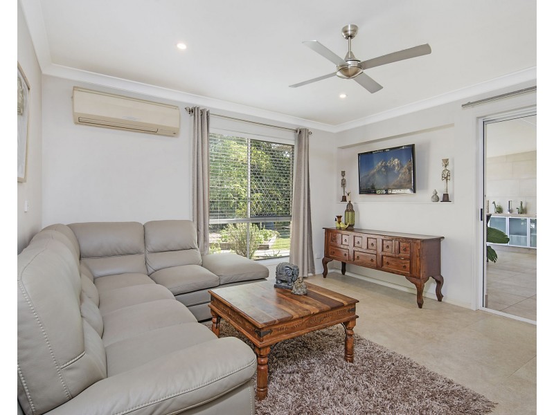 8 Greenway Place, Mountain Creek QLD 4557