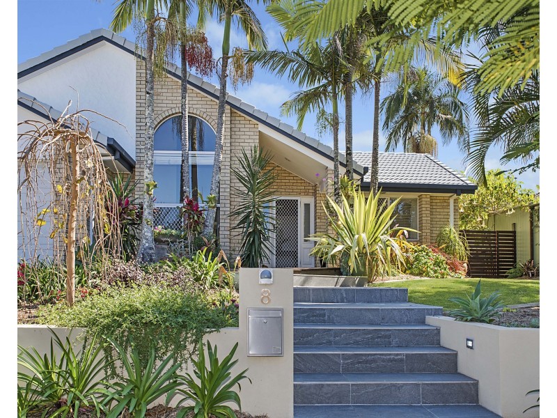 8 Greenway Place, Mountain Creek QLD 4557