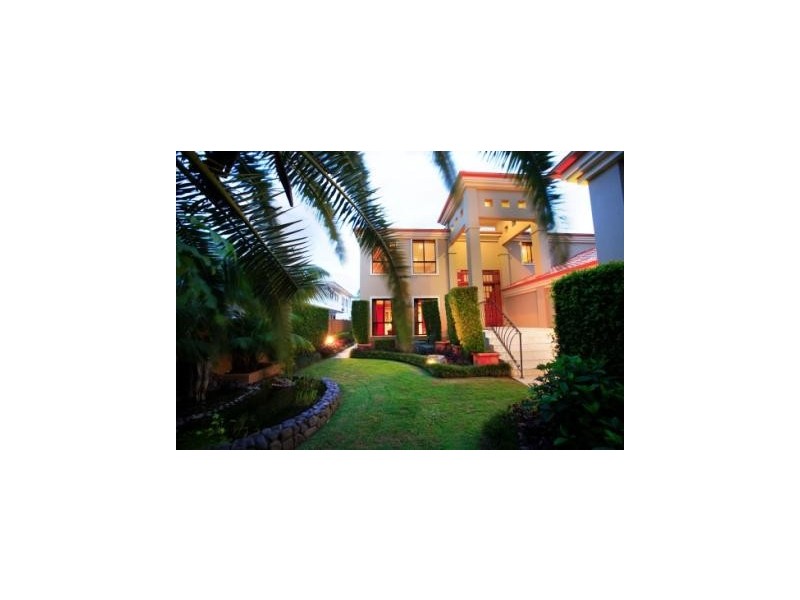 32 Mooloolah Island, Minyama QLD 4575