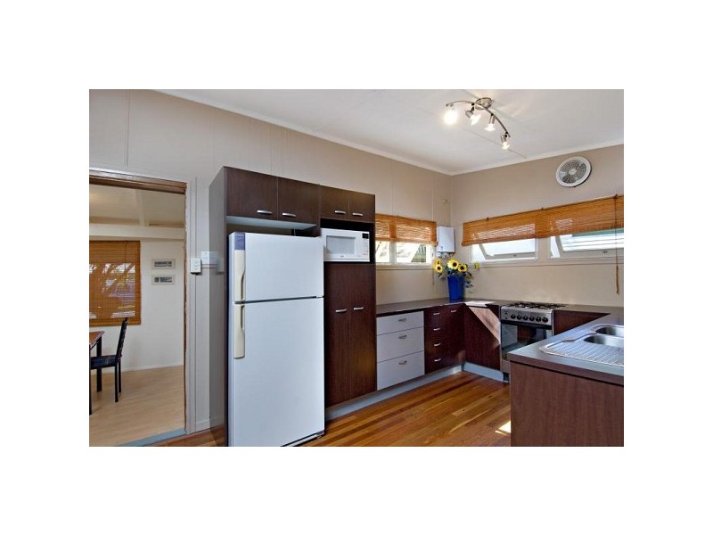 215 Broadwater Avenue, Maroochydore QLD 4558