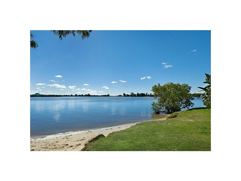 215 Broadwater Avenue, Maroochydore QLD 4558