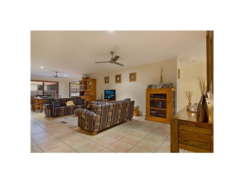 2 Sailfish Drive, Mountain Creek QLD 4557