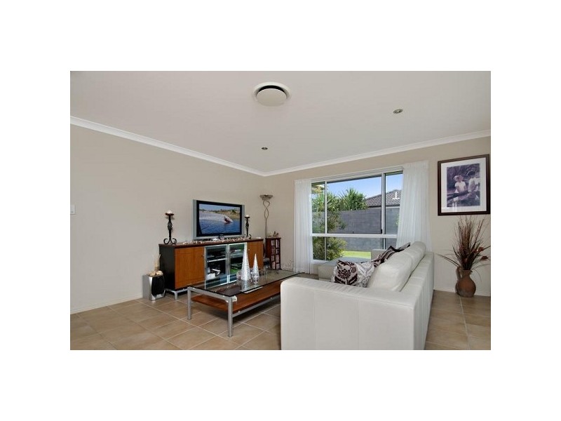 30 Sailfish Drive, Mountain Creek QLD 4557