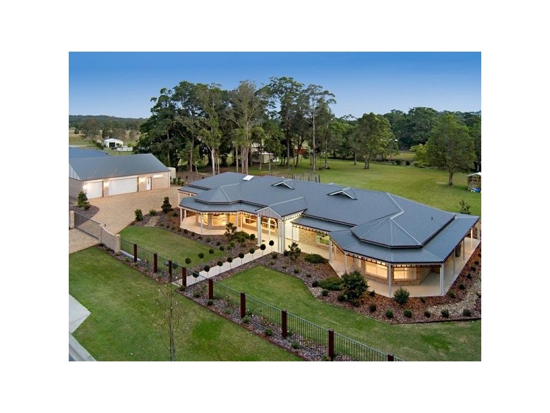 8 Evergreen Drive, Glenview QLD 4553