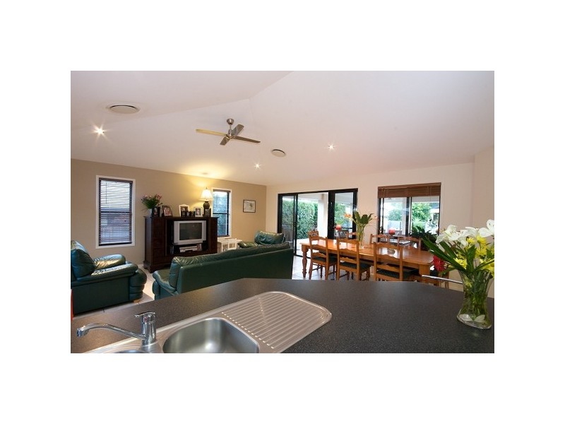 27 Springbrook Grove, Buderim QLD 4556
