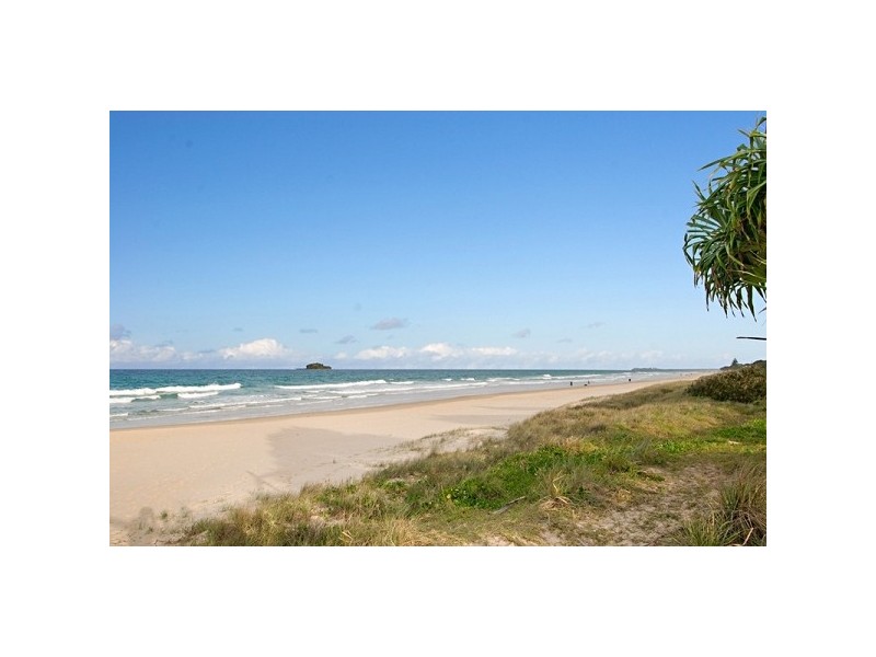 6 Sycamore Street, Mudjimba QLD 4564