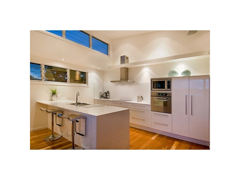 6 Sycamore Street, Mudjimba QLD 4564