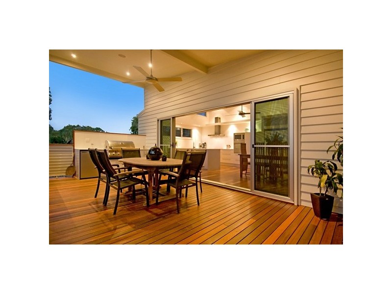 6 Sycamore Street, Mudjimba QLD 4564