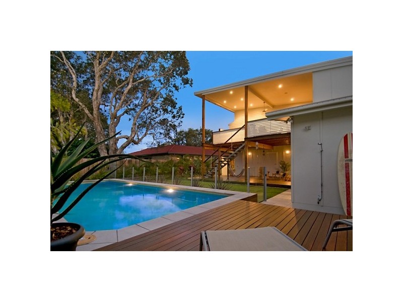 6 Sycamore Street, Mudjimba QLD 4564