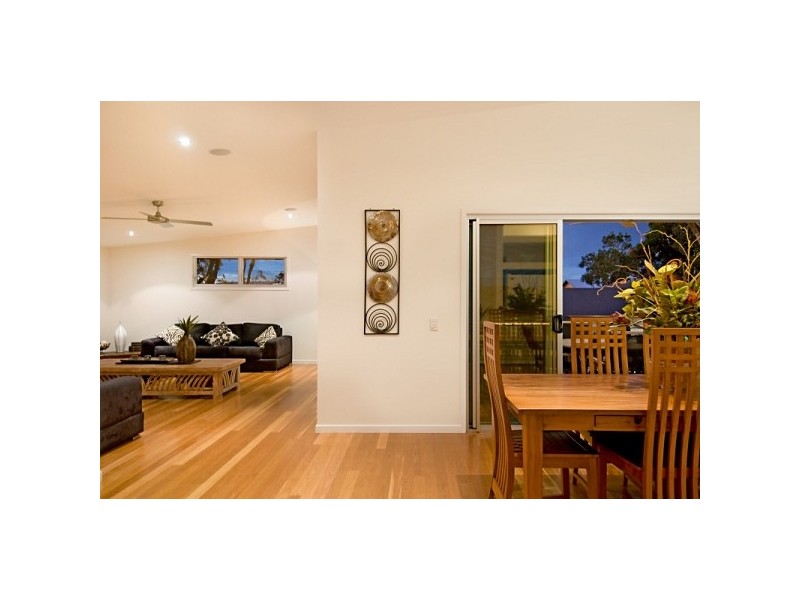 6 Sycamore Street, Mudjimba QLD 4564