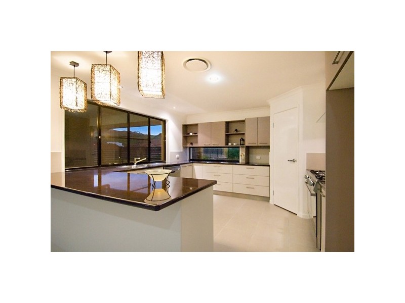 2-4 Oasis Court, Woombye QLD 4559