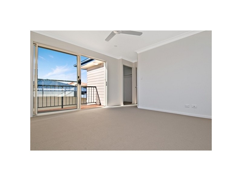 11 Tarawa Street, Parrearra QLD 4575