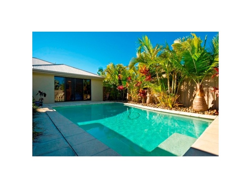 4 Kristin Close, Mountain Creek QLD 4557