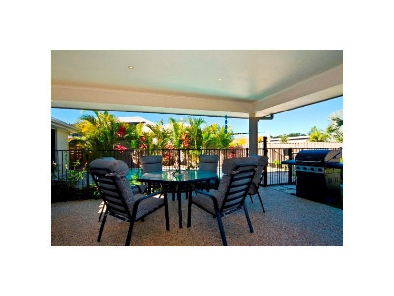 4 Kristin Close, Mountain Creek QLD 4557