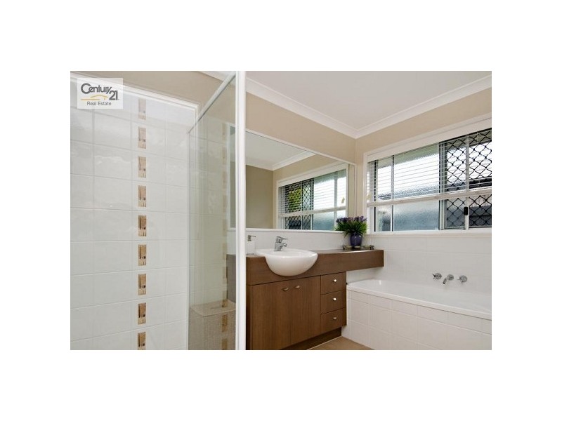 30 Sailfish Drive, Mountain Creek QLD 4557