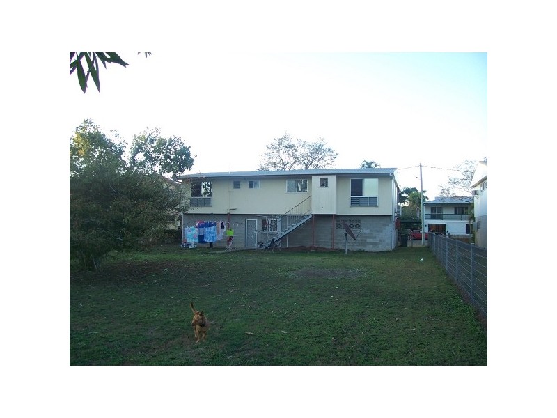 4 CAMERON, Kelso QLD 4815