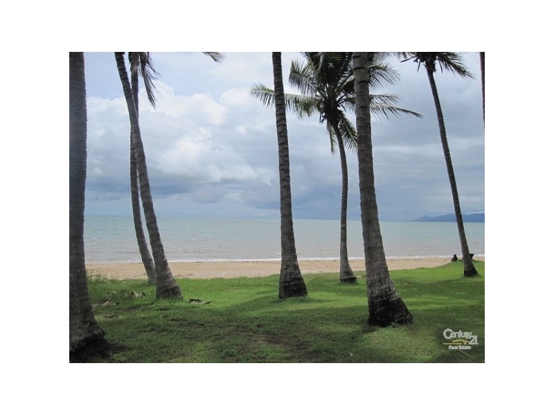 Saunders Beach QLD 4818