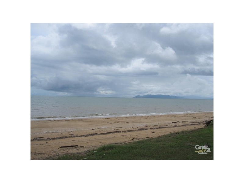 Saunders Beach QLD 4818