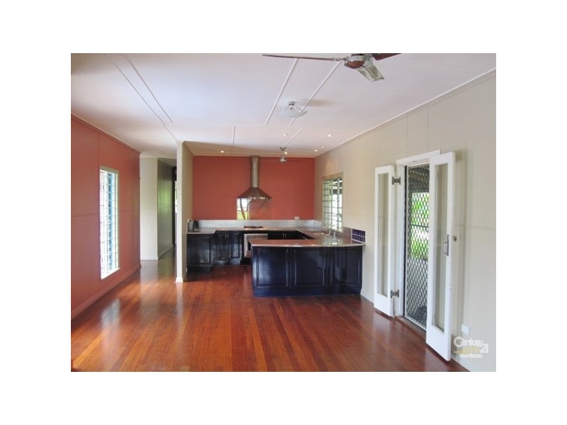 Saunders Beach QLD 4818