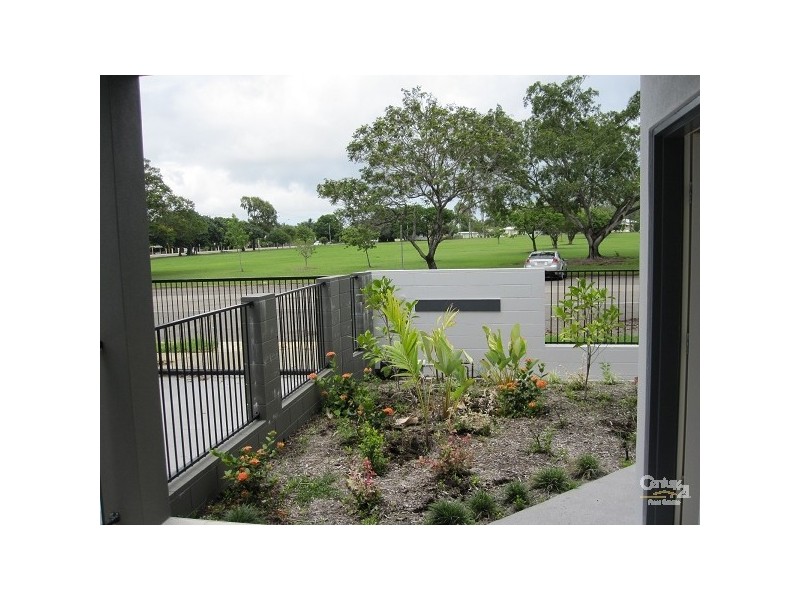 1-4 /19 CRAUFORD STREET, West End QLD 4810