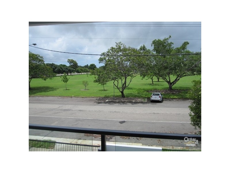 1-4 /19 CRAUFORD STREET, West End QLD 4810